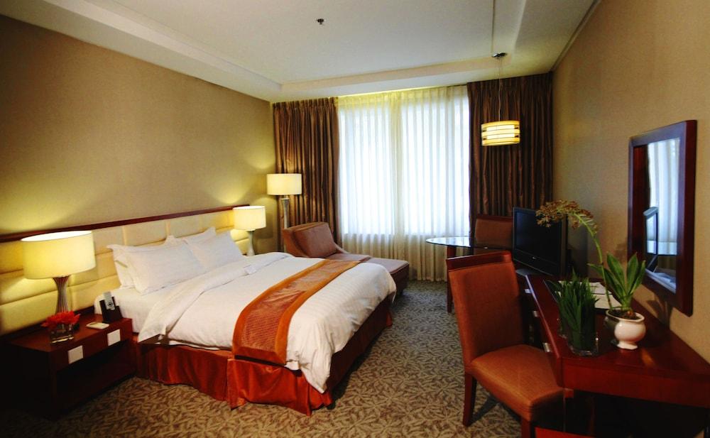 The Avenue Plaza Hotel Naga  Eksteriør billede