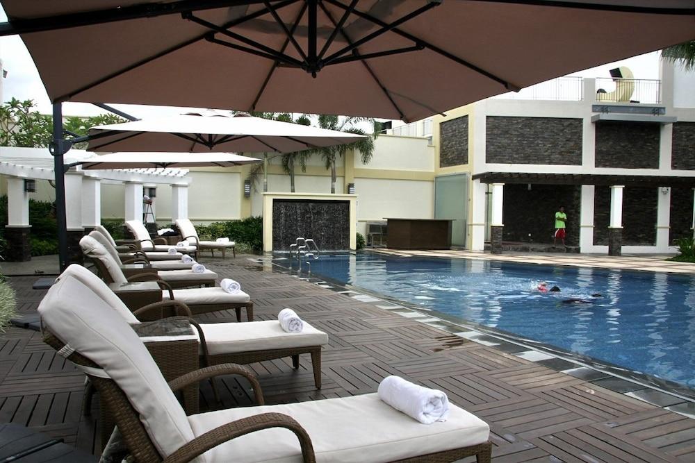 The Avenue Plaza Hotel Naga  Eksteriør billede