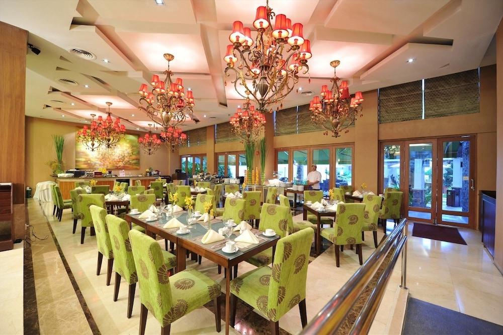 The Avenue Plaza Hotel Naga  Eksteriør billede