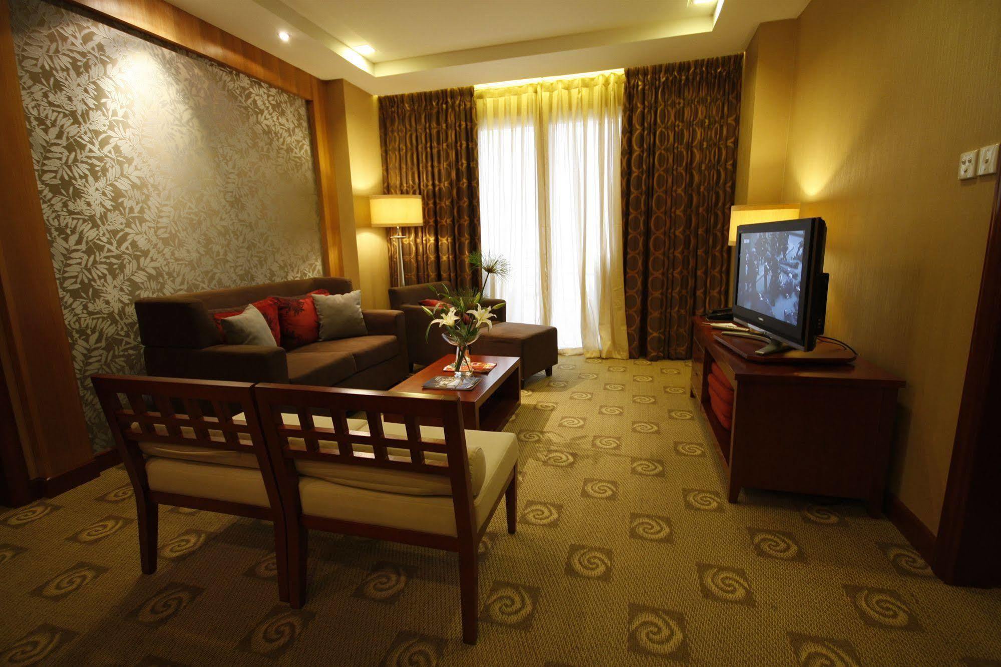 The Avenue Plaza Hotel Naga  Eksteriør billede